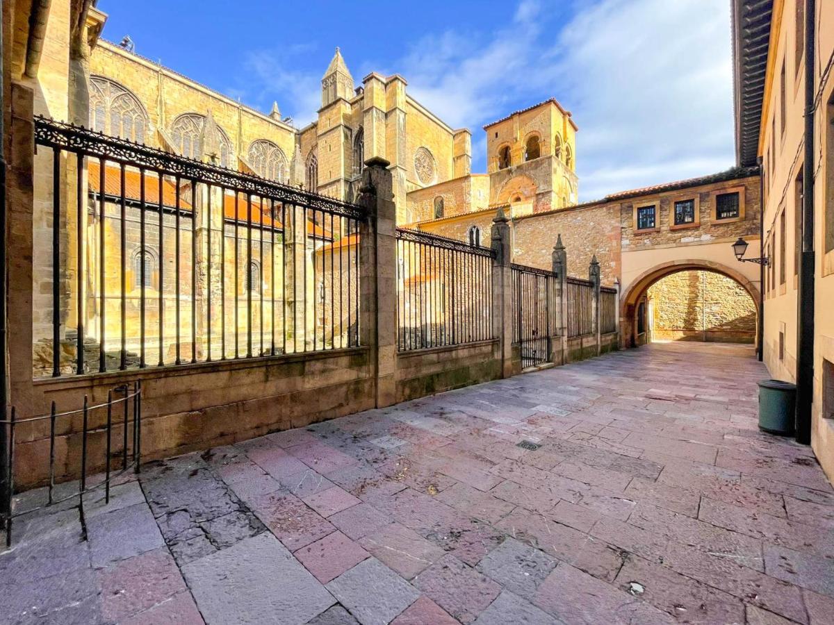 San Isidoro Coliving Hotel Oviedo Eksteriør billede